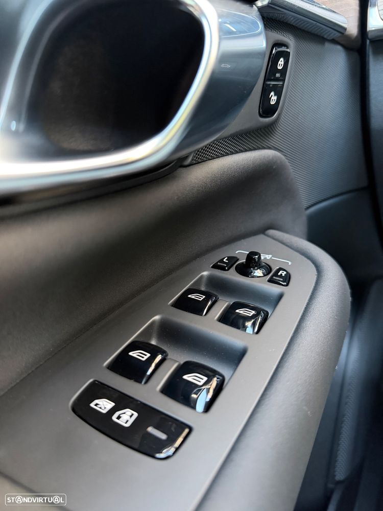 Volvo XC 90 2.0 T8 PHEV Plus Dark AWD - 10