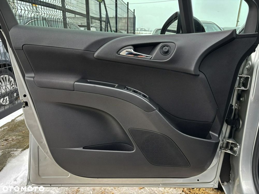 Opel Meriva 1.4 Color Edition - 11