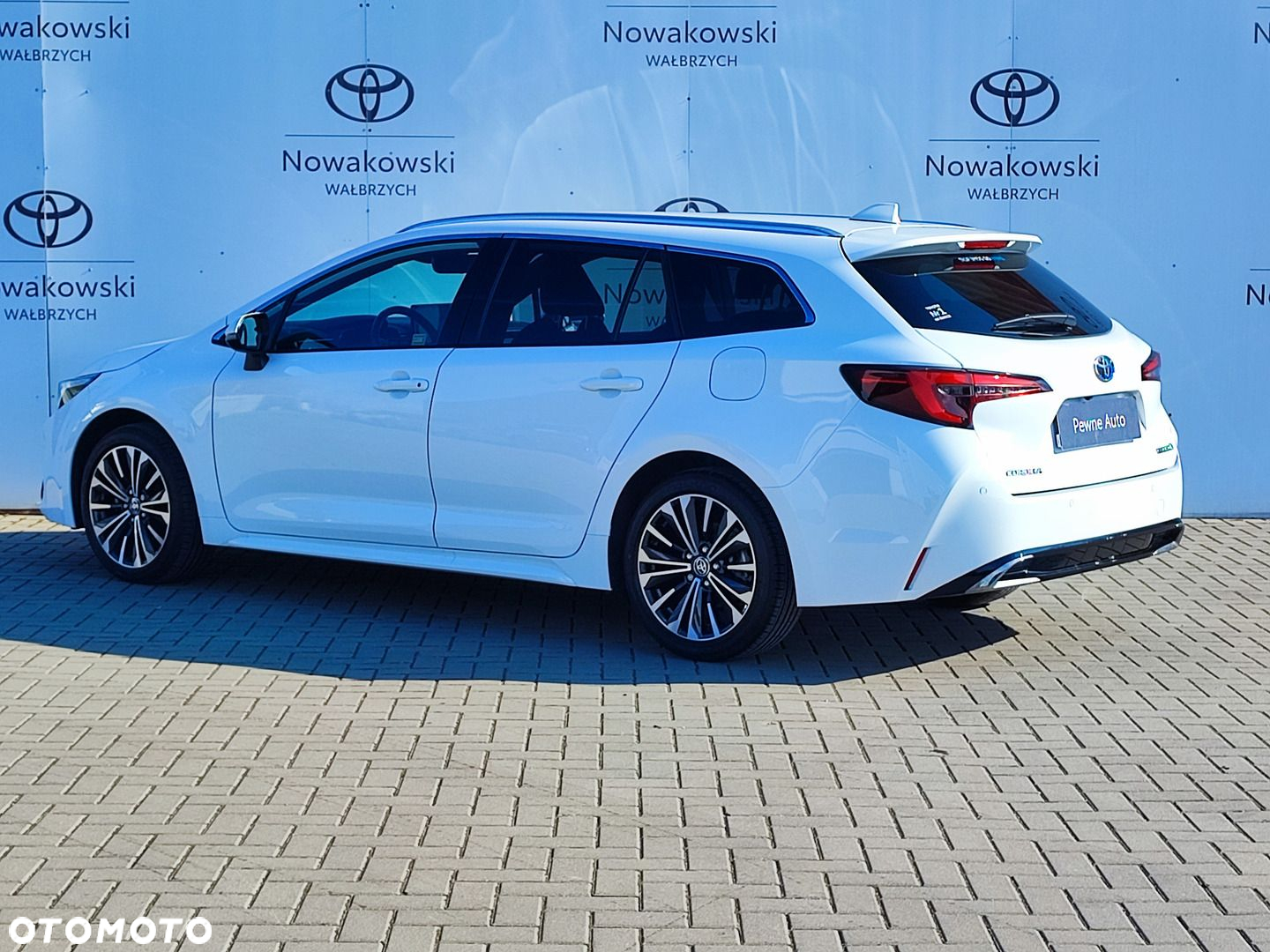 Toyota Corolla - 4