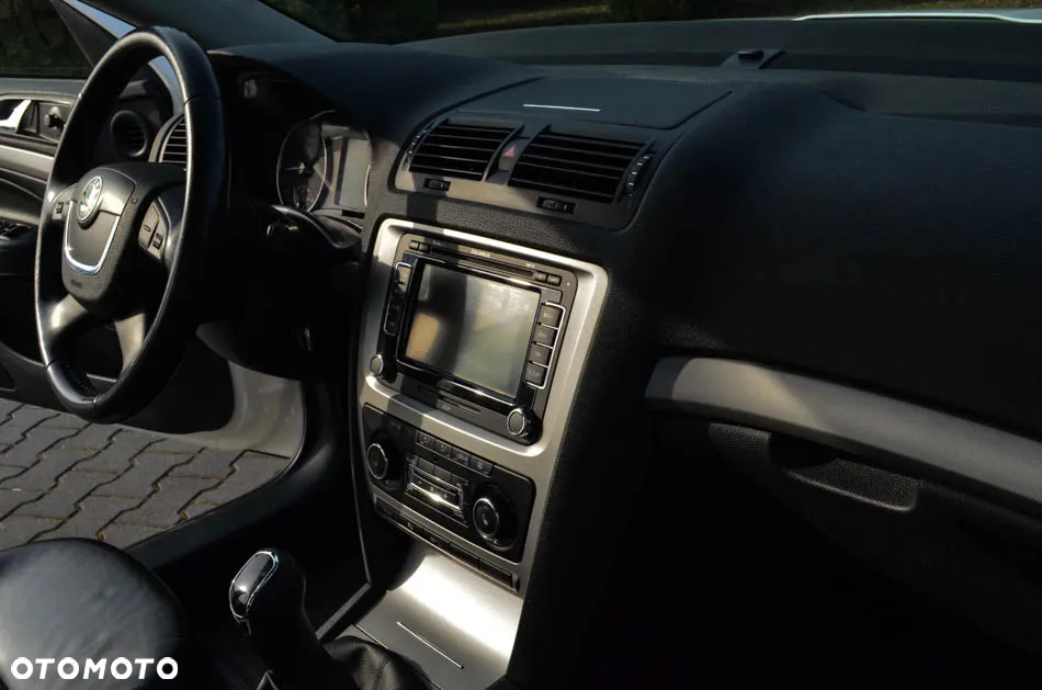 Skoda Octavia Combi 2.0 TDI DPF Sport Edition - 37