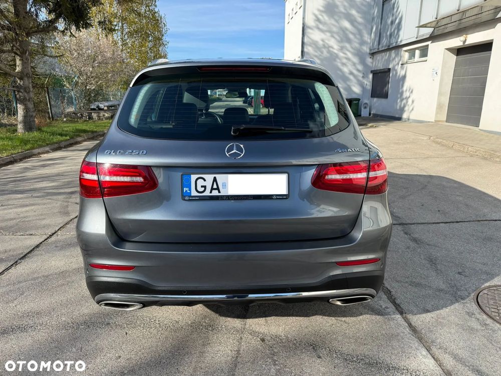 Mercedes-Benz GLC 250 4-Matic - 8