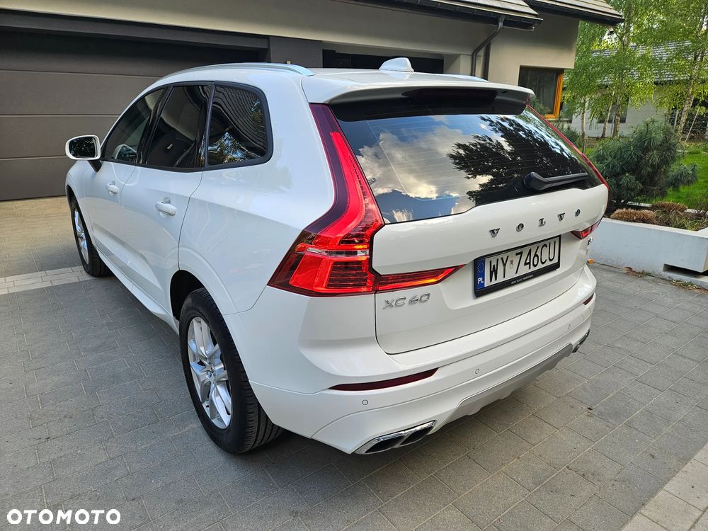 Volvo XC 60 D4 Momentum Pro - 19