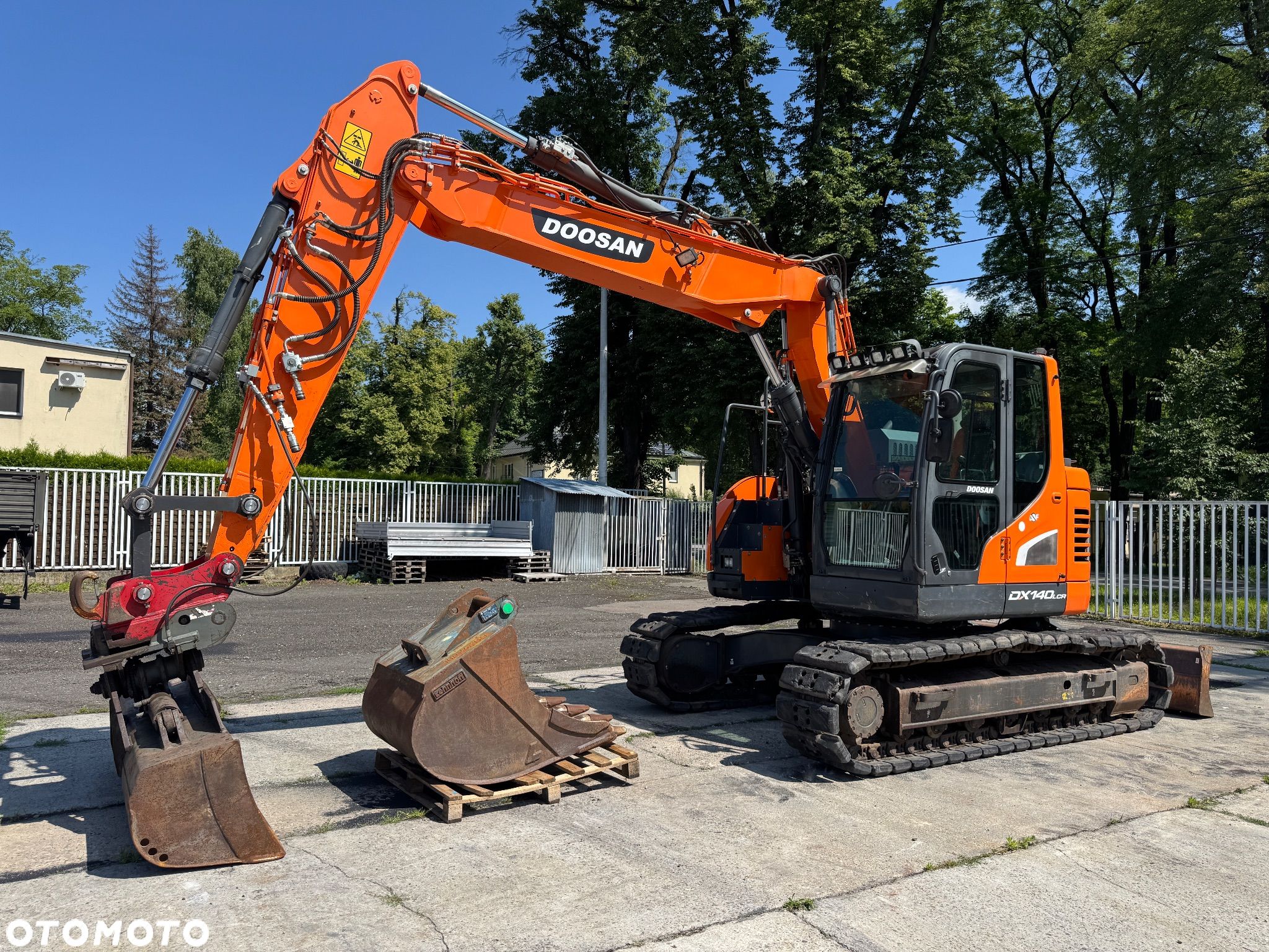 Doosan Koparka Gąsienicowa DX140 LCR-5 - 1