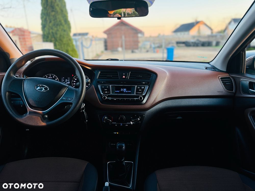 Hyundai i20 1.2 Intro Edition - 17