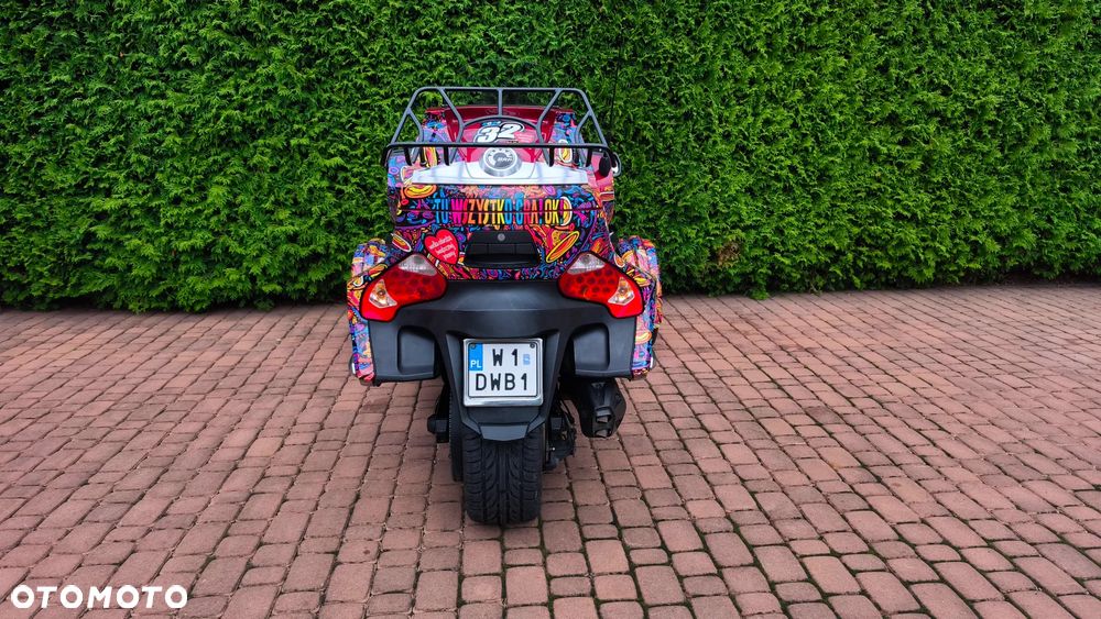 Can-Am Spyder - 6