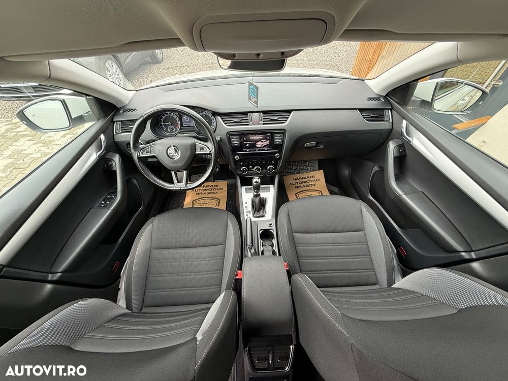 Skoda Octavia 2.0 TDI (Green tec) DSG Joy - 6