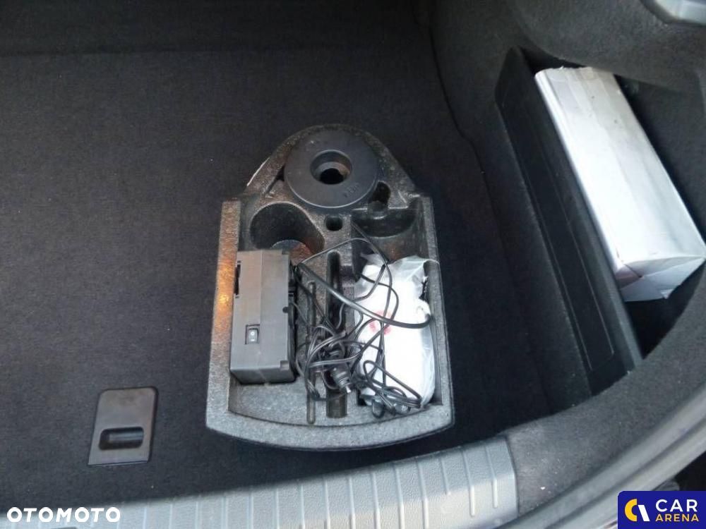Volkswagen Passat - 38