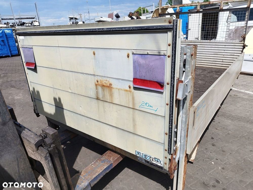 SKRZYNIA LADUNKOWA PAKA ZABUDOWA WINDA 360CM X 210CM 500KG RATCLIFF - 3