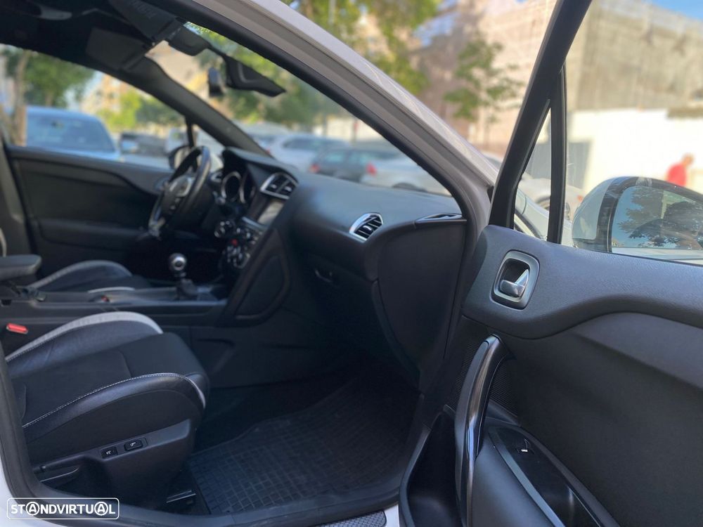 Citroën DS4 1.6 HDi So Chic - 21