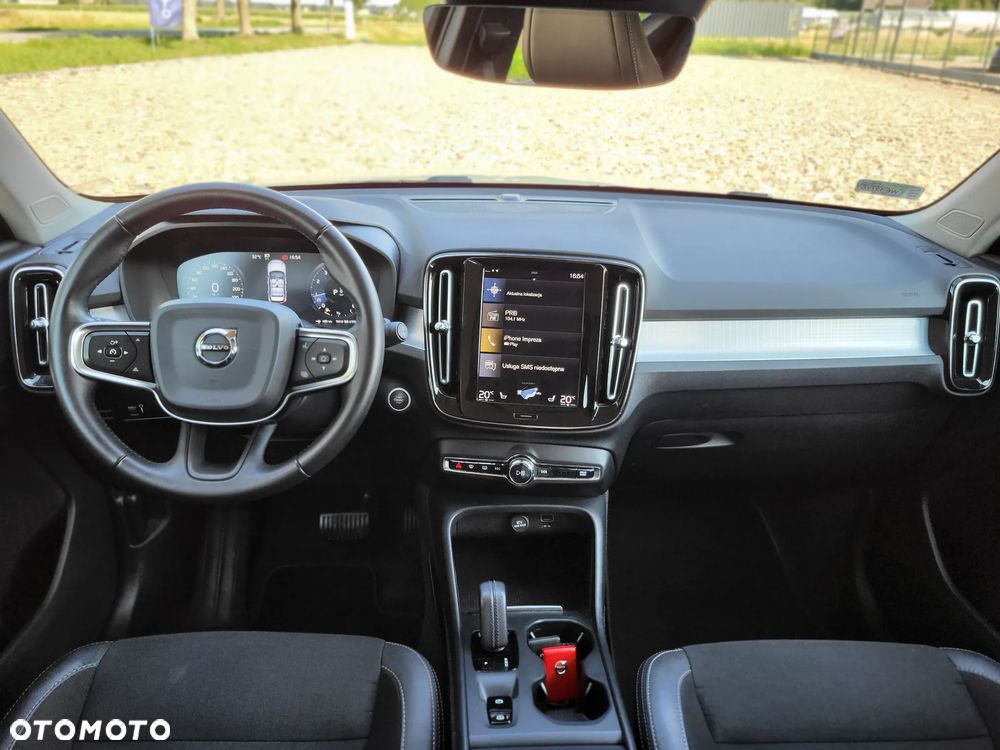 Volvo XC 40 T4 Momentum Pro - 11