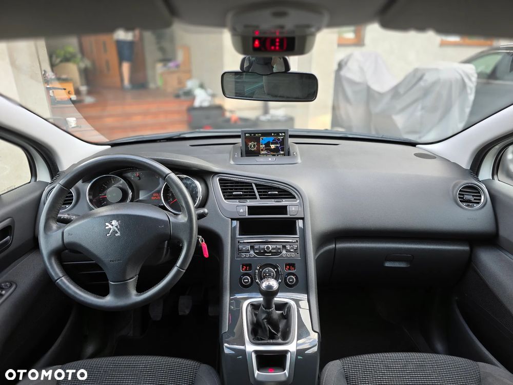 Peugeot 5008 - 19