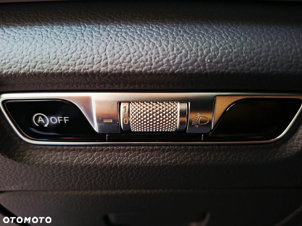 Hongqi H5 2.0T Comfort - 16