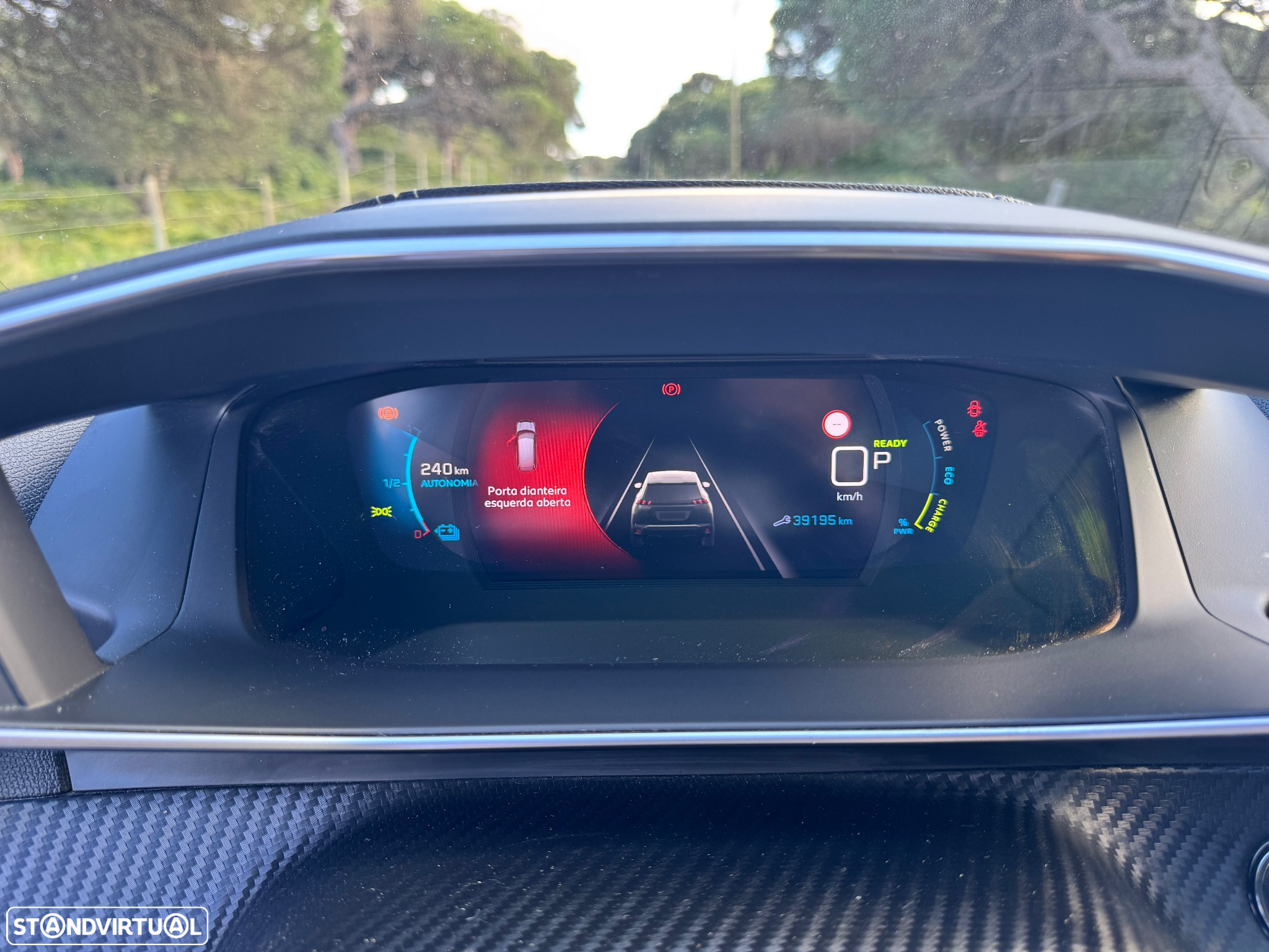 Peugeot e-2008 50 kWh GT Line - 8