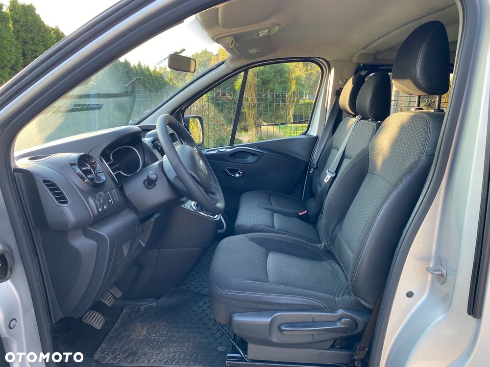 Opel Vivaro - 8