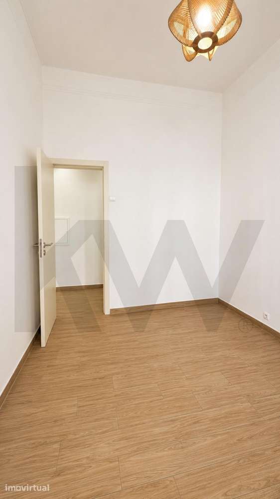 T2 com Terraço para Arrendamento no Beato | 63 m2 | Disponível de Imed - Grande imagem: 4/18