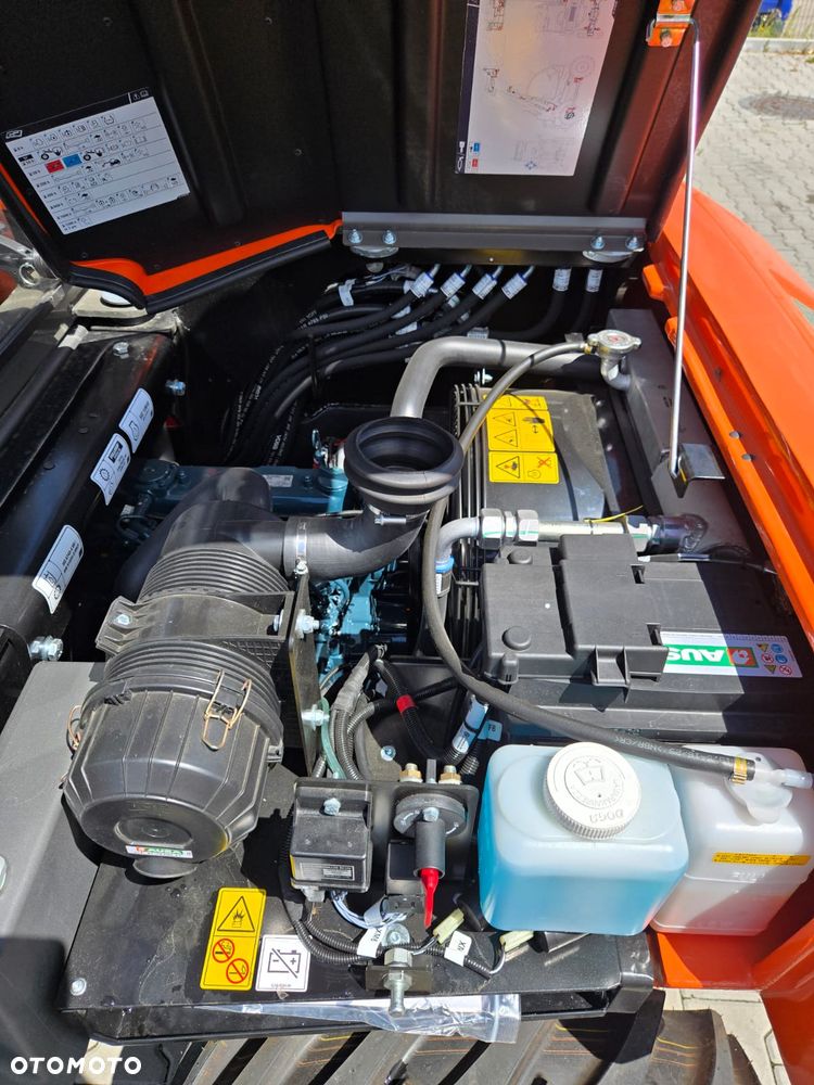 Ausa T164H 4x4 - 6