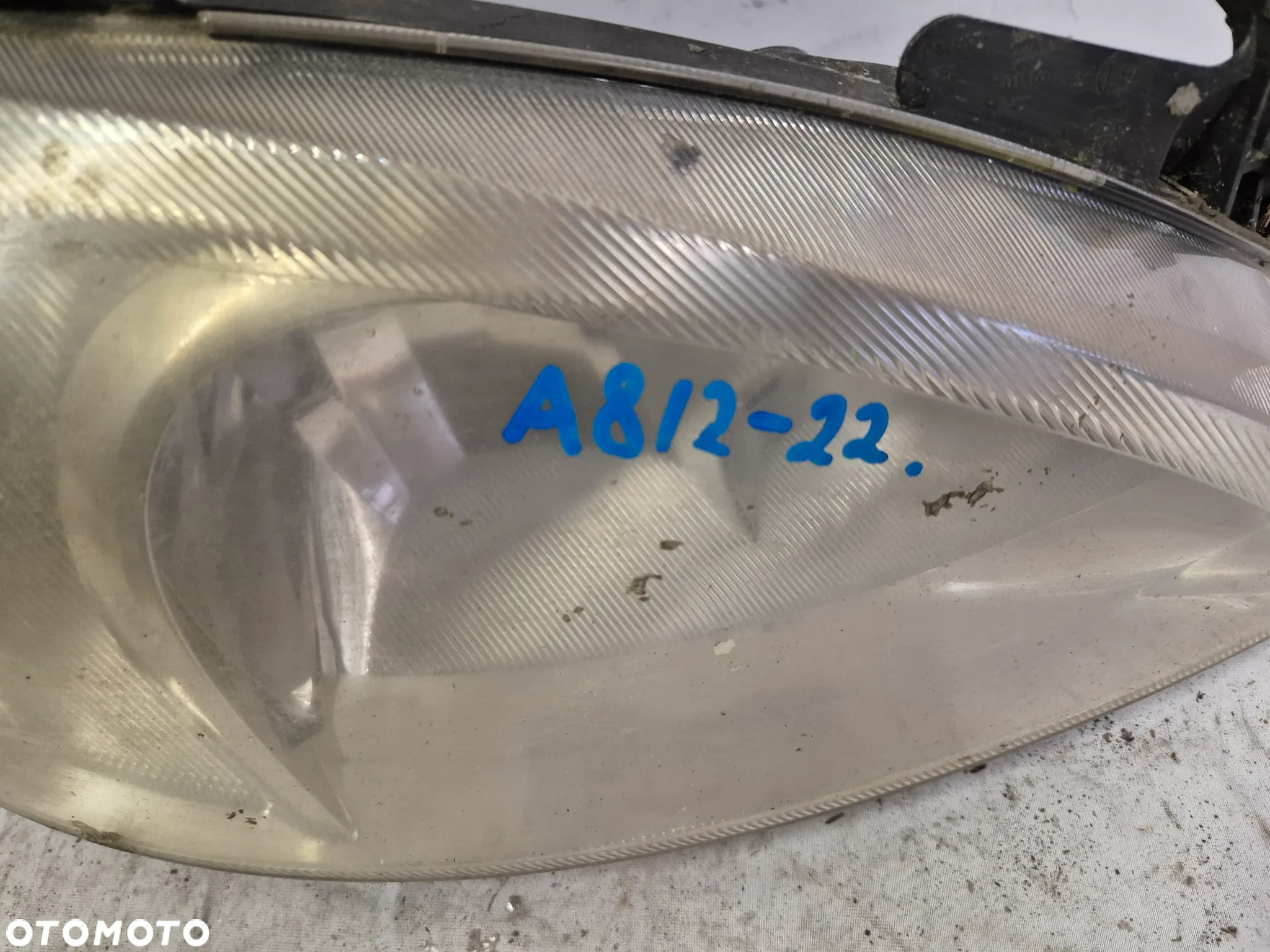 .  PRZOD PRZEDNIA LAMPA PRAWA OPEL CORSA C - 5
