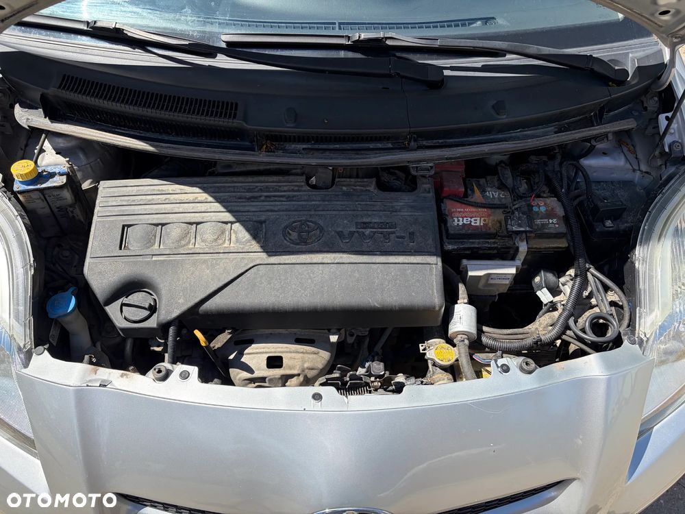 Toyota Yaris 1.33 Luna - 19