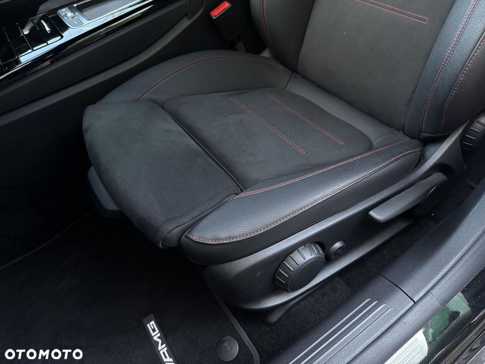 Mercedes-Benz CLA - 13