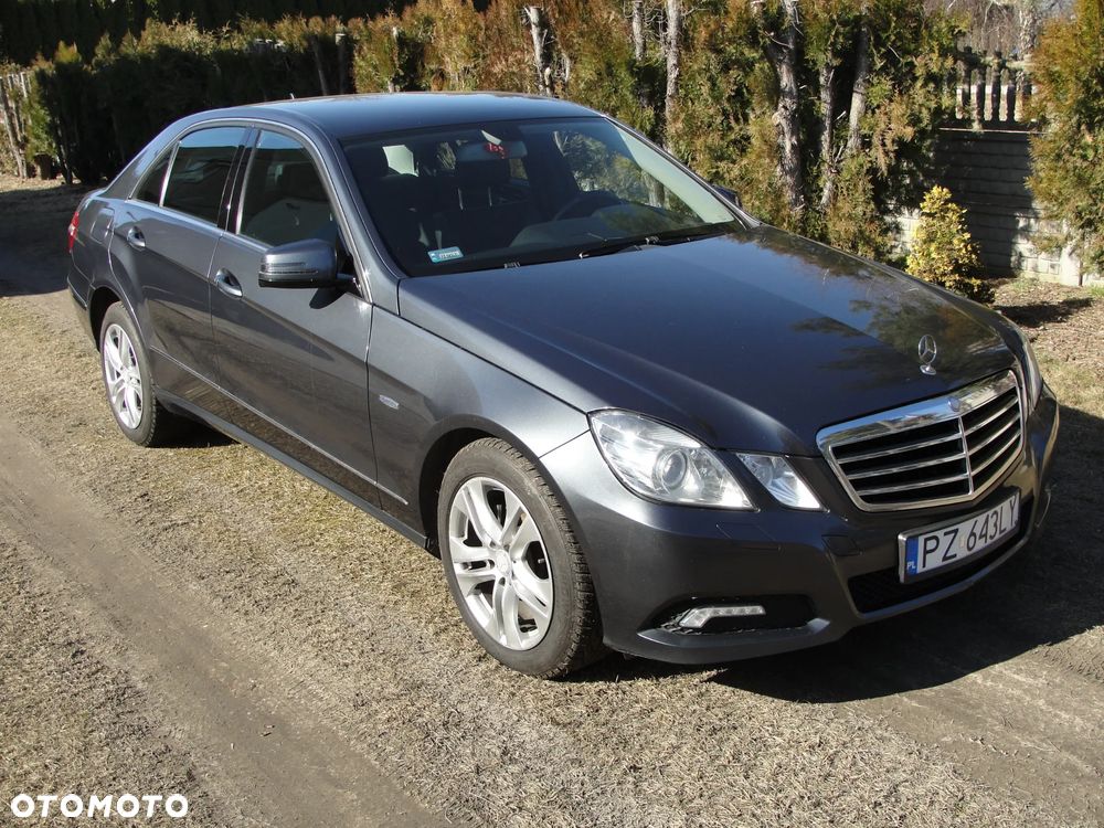 Mercedes-Benz Klasa E 220 CDI BlueEff Avantgarde - 3