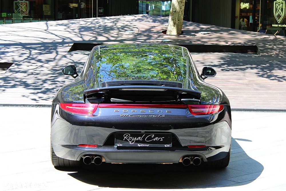 Porsche 911 Carrera 4 GTS PDK - 8