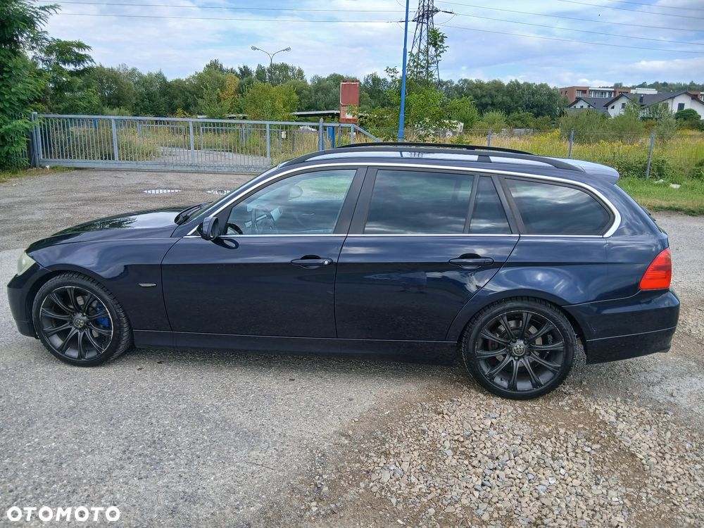 BMW Seria 3 325i - 1