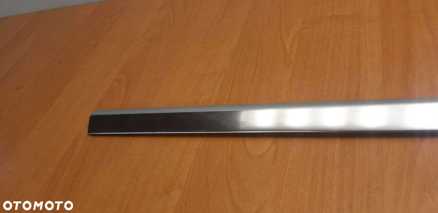 Mercedes C klasa W205 kombi listwa chrom drzwi lewy tył A2056700122 - 4