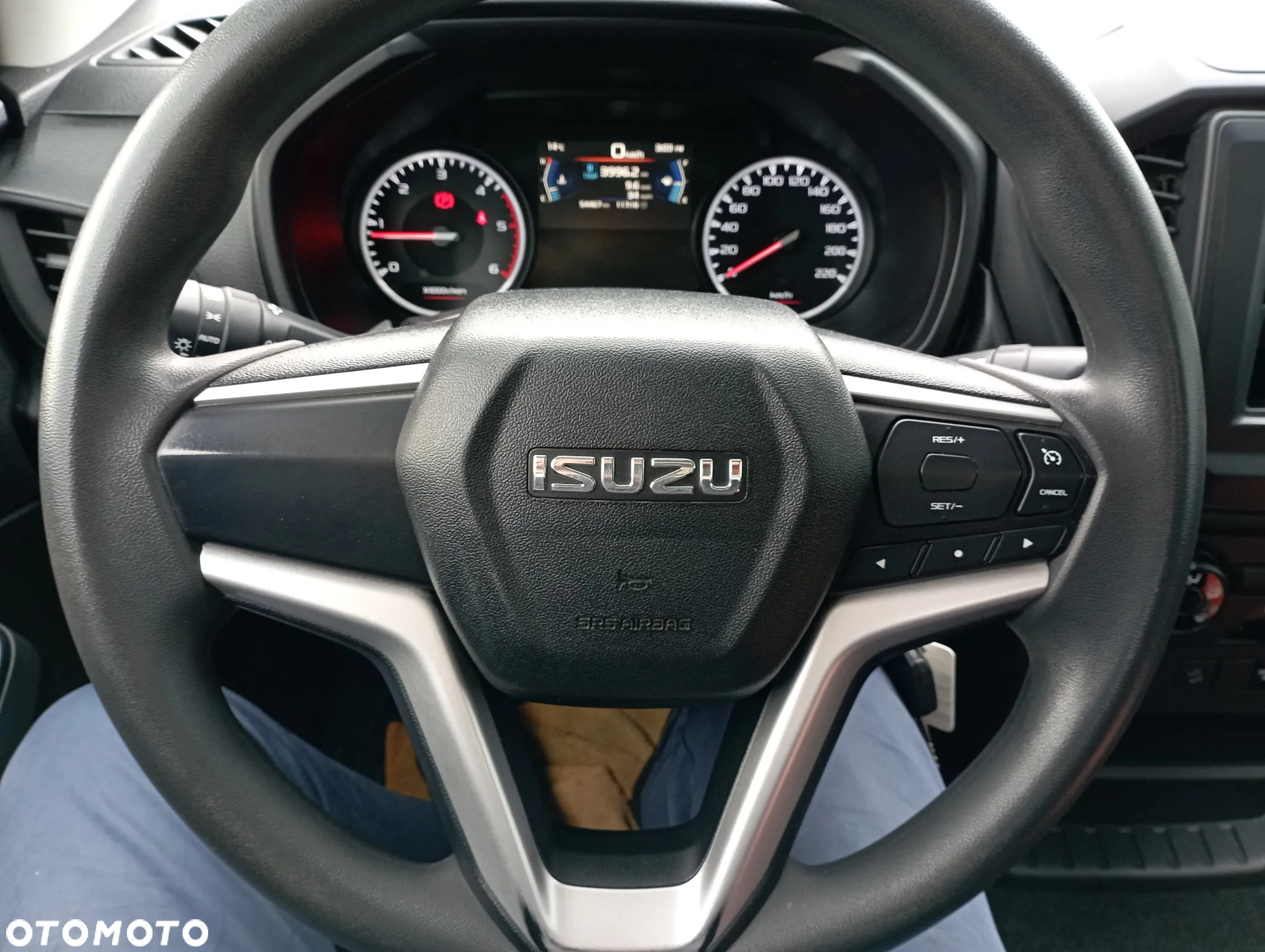 Isuzu D-Max 1.9 SC L - 16