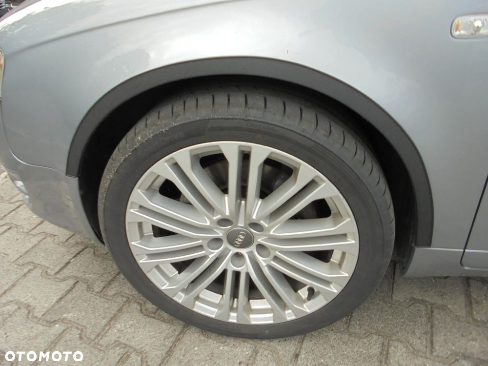 Audi A4 Avant 2.0 T FSI - 25