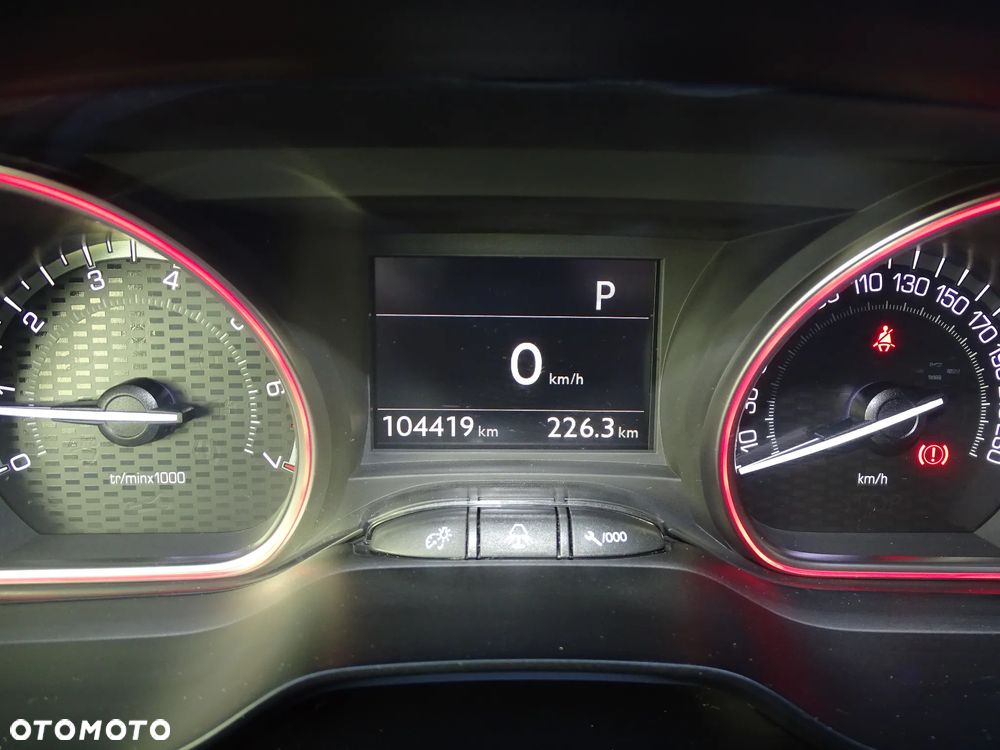 Peugeot 2008 PureTech 110 Stop&Start EAT6 GT-Line Edition - 17