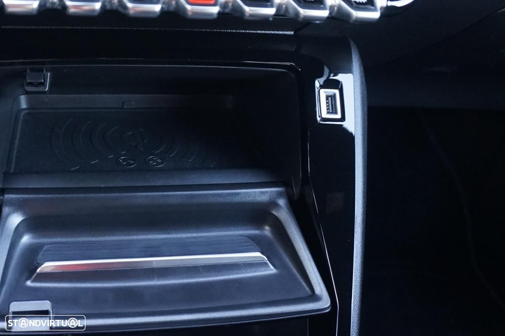 Peugeot 208 1.2 PureTech GT Line - 28