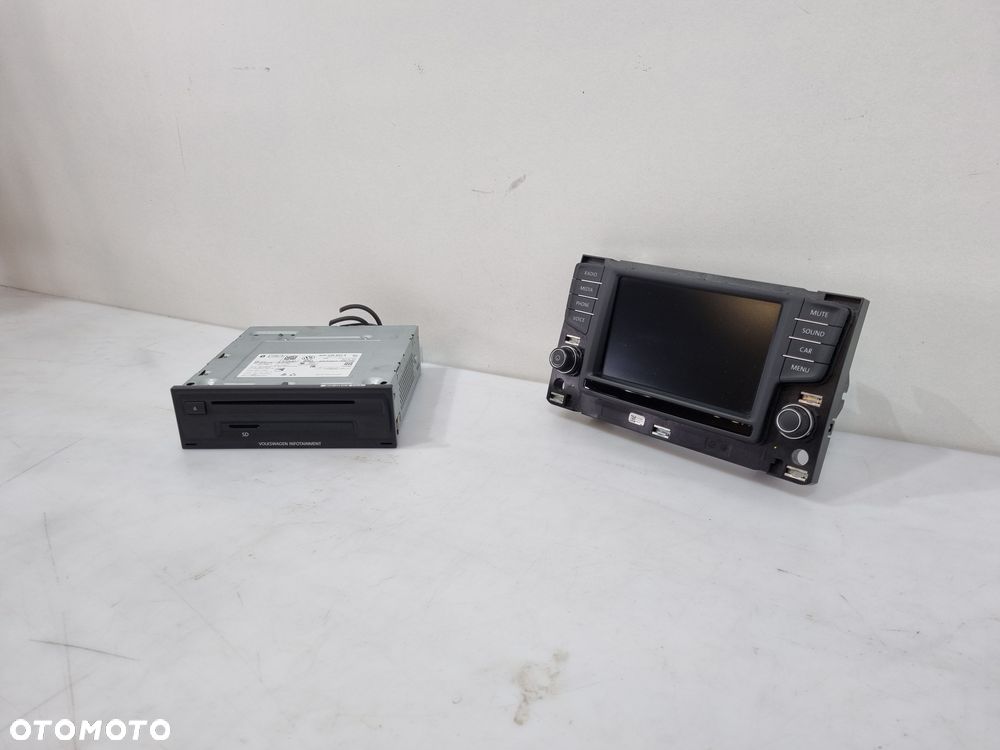 VW PASSAT B8 GOLF VII CZYTNIK MULTIMEDIA RADIO WYŚWIETLACZ 3Q0035824A 3G0919605B - 3