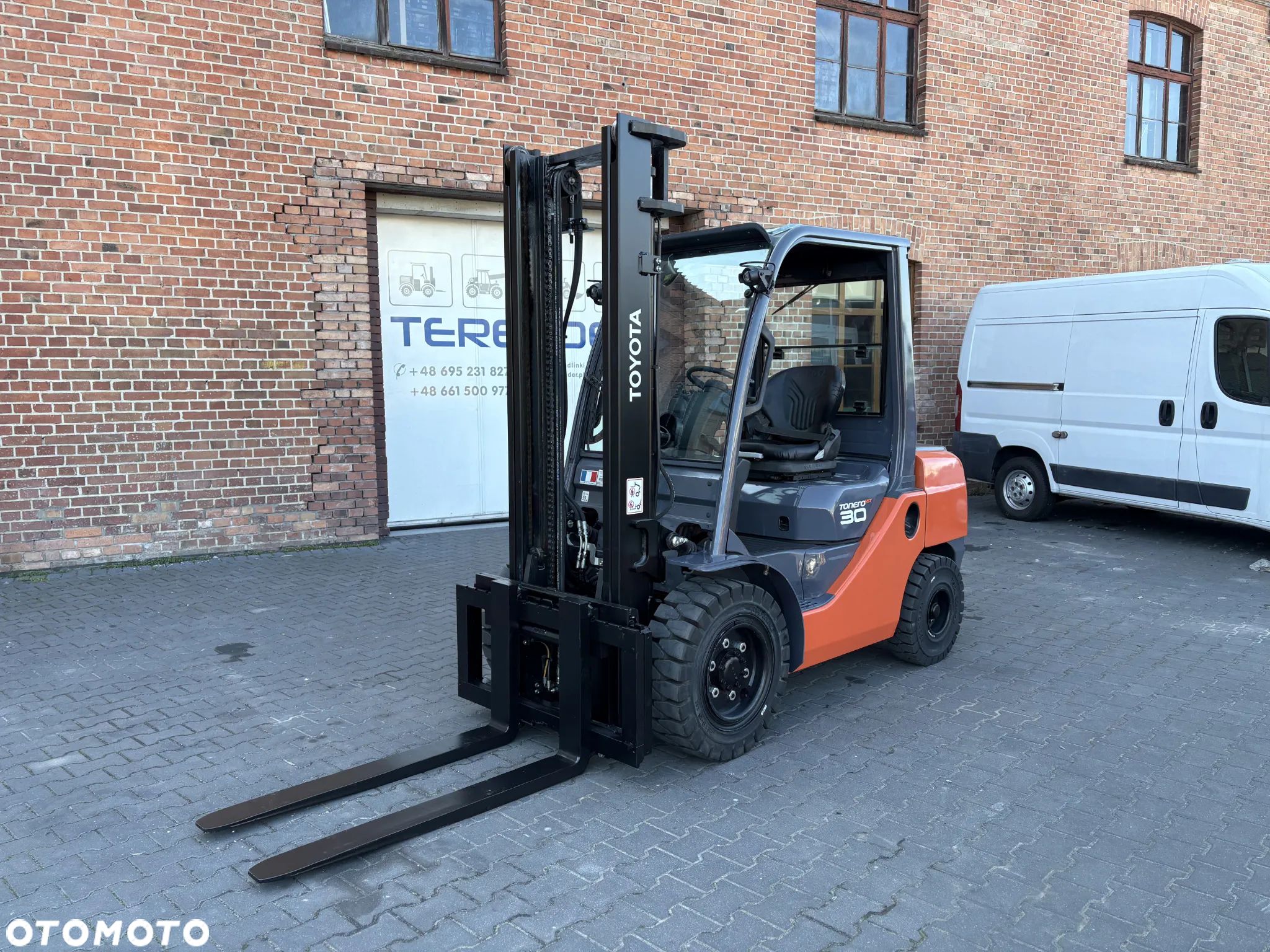 Toyota 06-8FDF30 - 1
