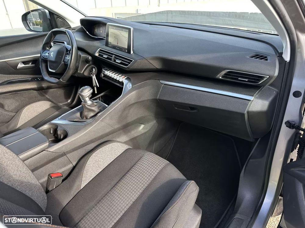 Peugeot 5008 1.2 PureTech Allure - 36