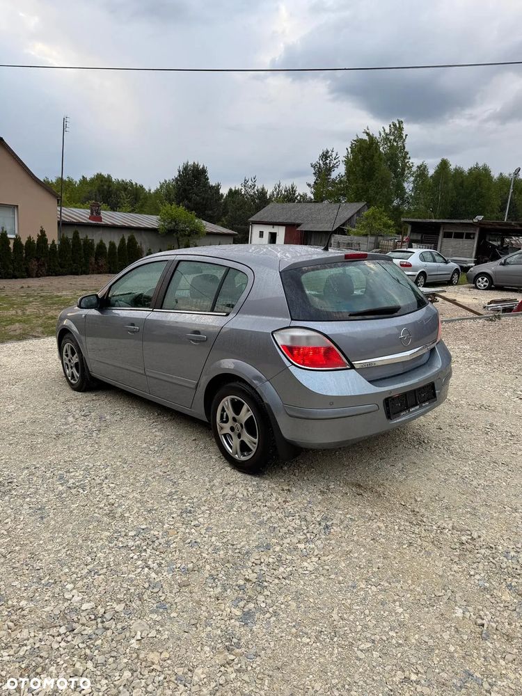 Opel Astra - 8