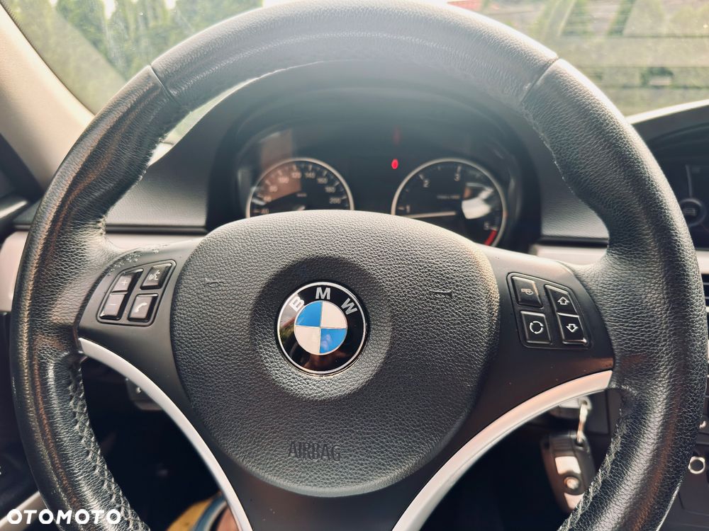 BMW Seria 3 320d DPF Touring - 35