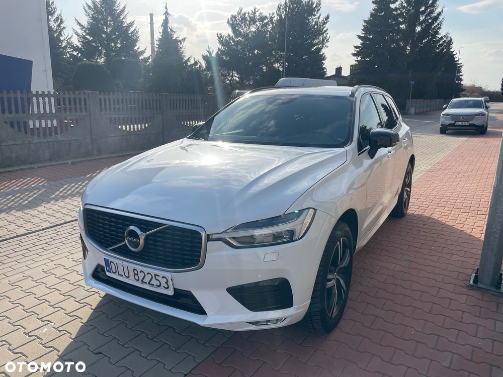 Volvo XC 60 B5 D AWD R-Design - 4