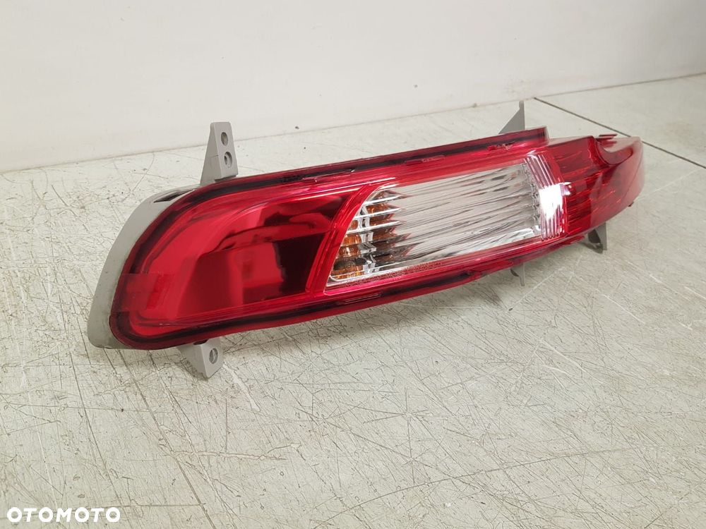 KIA SPORTAGE III 3 10-15 LAMPA TYLNA TYŁ W ZDERZAK LEWY LEWA 92405-3U3 924053U3 - 3