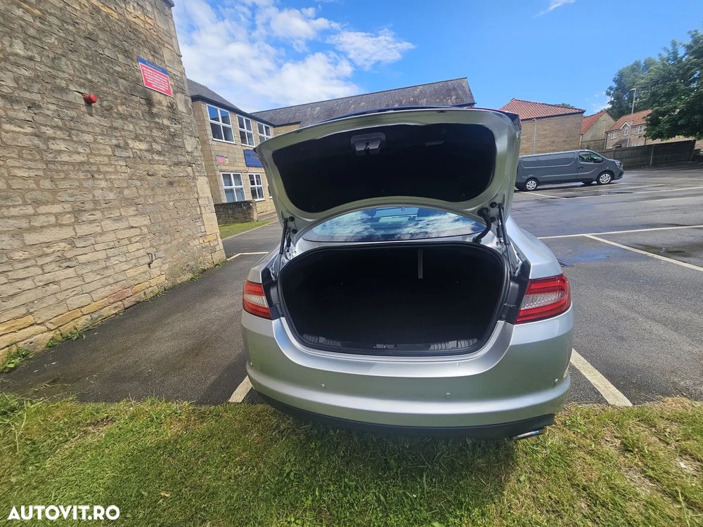 Jaguar XF 2.2D Premium Luxury - 6