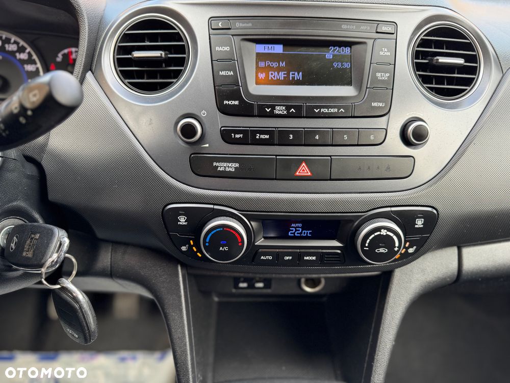 Hyundai i10 1.0 - 15