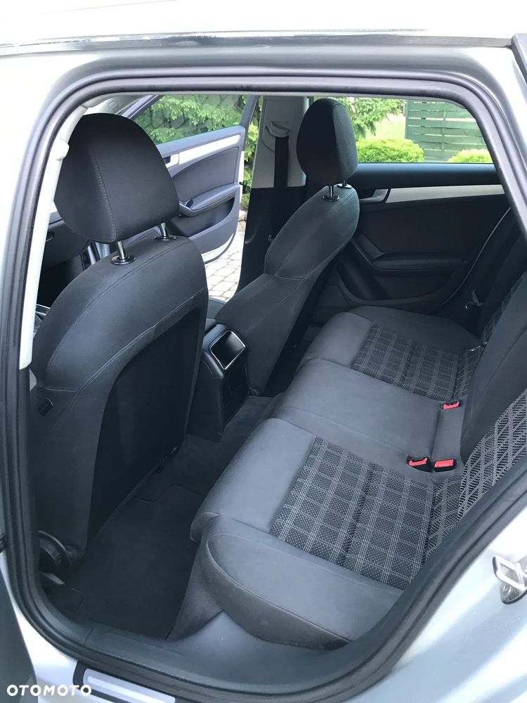 Audi A4 Avant 2.0 TDI DPF Ambiente - 29