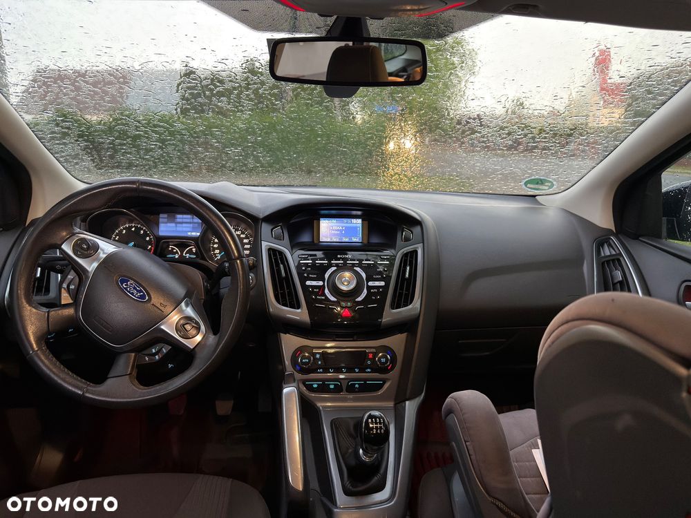 Ford Focus 1.6 EcoBoost Titanium - 9