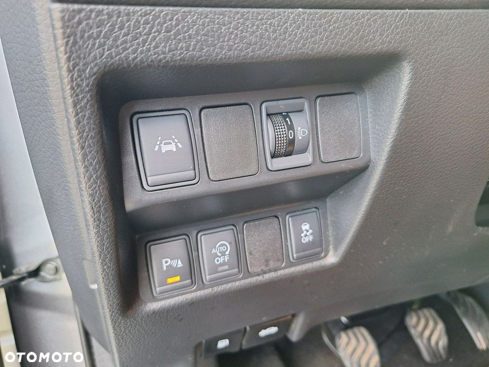 Nissan Qashqai 1.6 DIG-T N-Connecta - 13