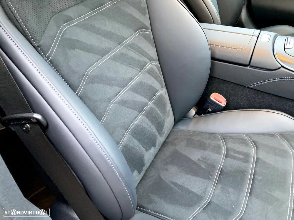 Mercedes-Benz E 300 e AMG Line - 35