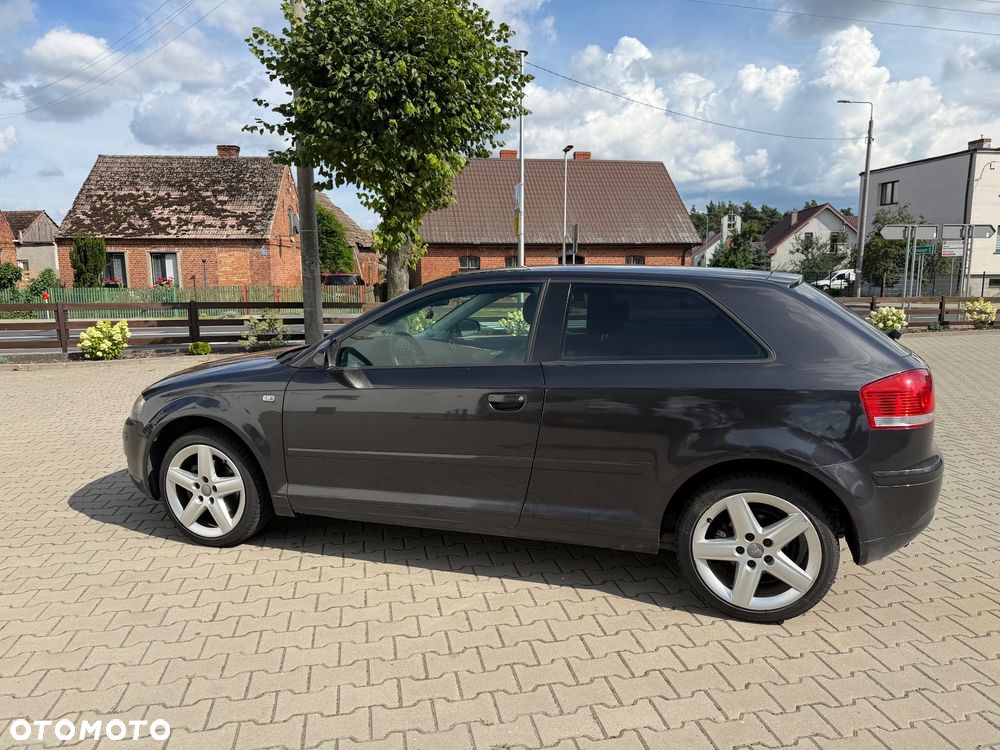 Audi A3 3-drzwiowe 1.6 Ambiente - 1