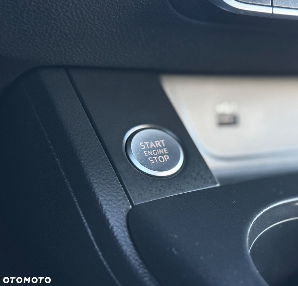 Audi A4 Avant 2.0 TDI ultra S tronic sport - 27