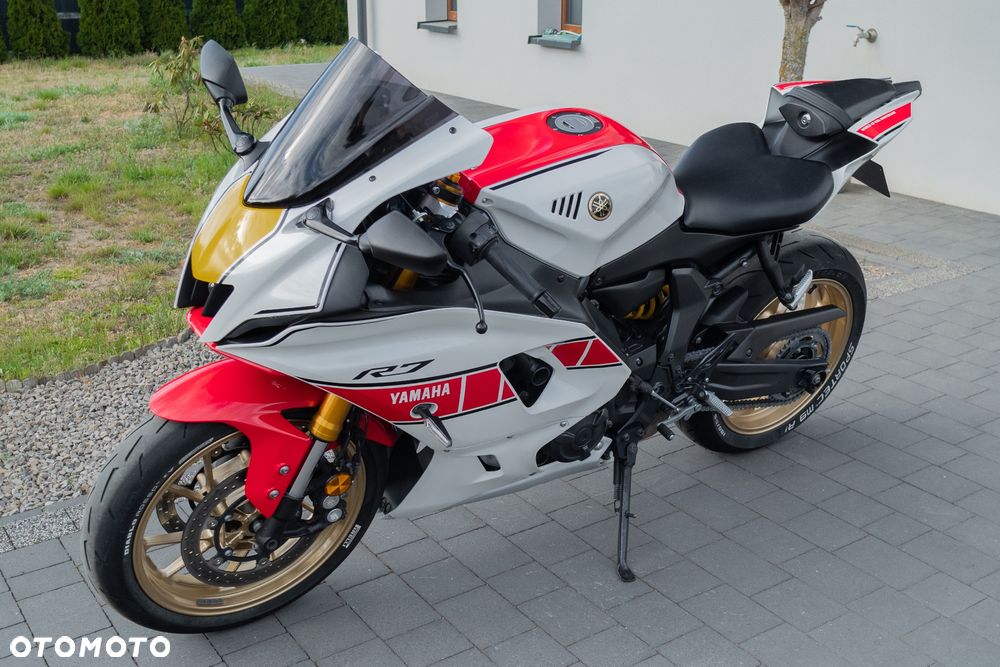 Yamaha R7 - 7