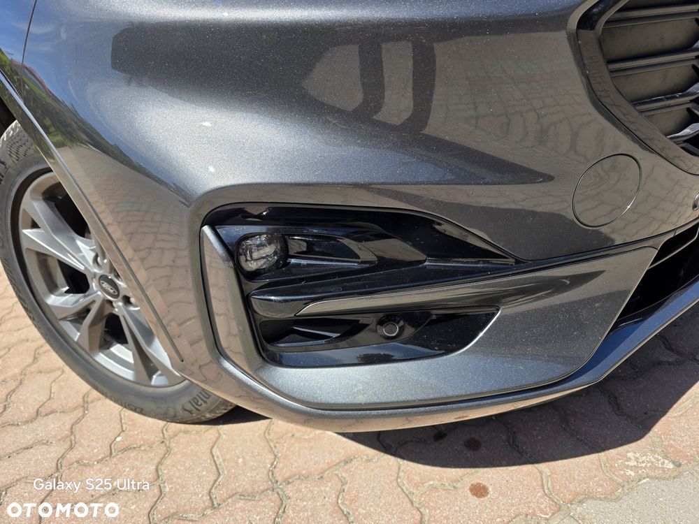Ford Kuga 1.5 EcoBoost ST-LINE - 36