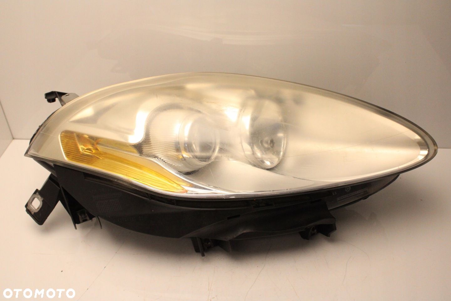 FIAT BRAVO II 2007R- REFLEKTOR PRAWY LAMPA PRAWA PRZEDNIA - 1