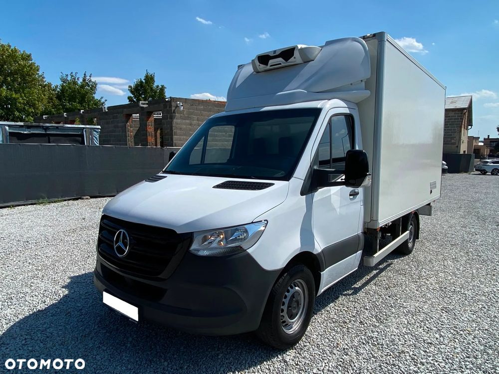 Mercedes-Benz Sprinter - 1